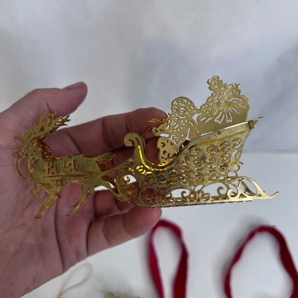 Gold Toned Christmas Ornament LOT of 7 Angels White House Sleigh Horse Wreaths - Picture 7 of 9